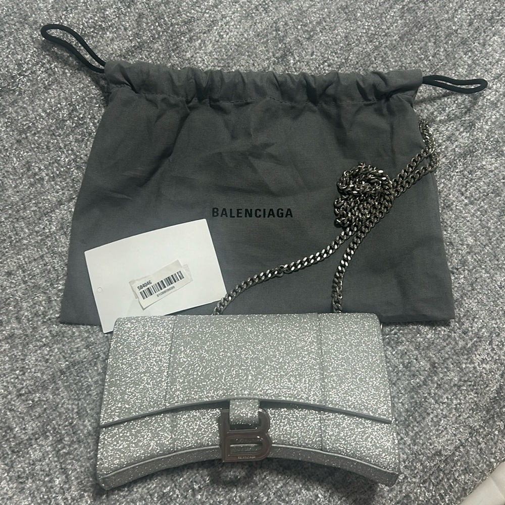 Brand new. Never been used. Very shiny, and beautiful.